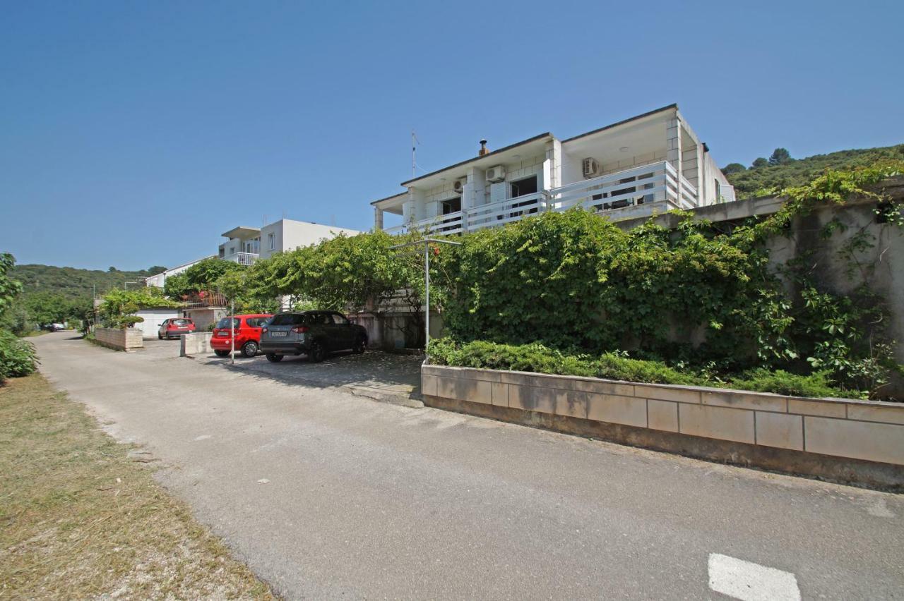 Vita Apartments Zrnovo Εξωτερικό φωτογραφία