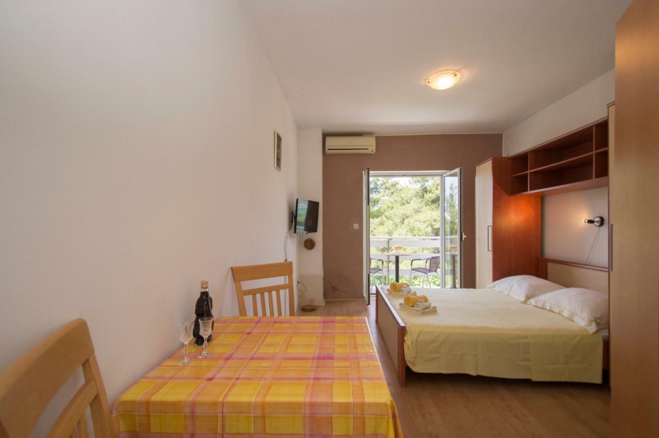 Vita Apartments Zrnovo Εξωτερικό φωτογραφία